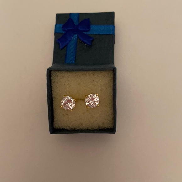 NWOT 10K Yellow Gold Created White Sapphire 4 Carat Round Stud Earrings Plated - Picture 8 of 13